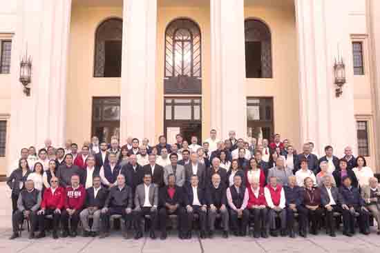 Ex Alumnos se Integran a Comités para Festejos del 150 Aniversario del Ateneo Fuente 