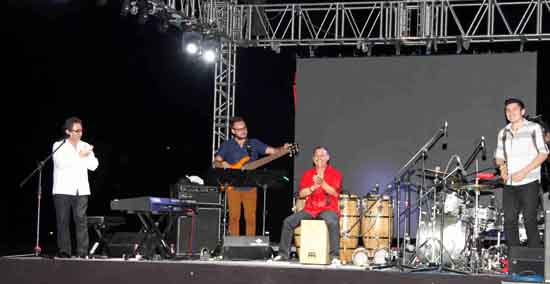 Parras disfruta de gran concierto de jazz en Viñedos 