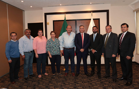 Se reúne gobernador Rubén Moreira con nuevo delegado del IMSS en Coahuila 