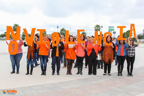 Marchan en el Día Internacional de la Eliminación de la Violencia Contra la Mujer 