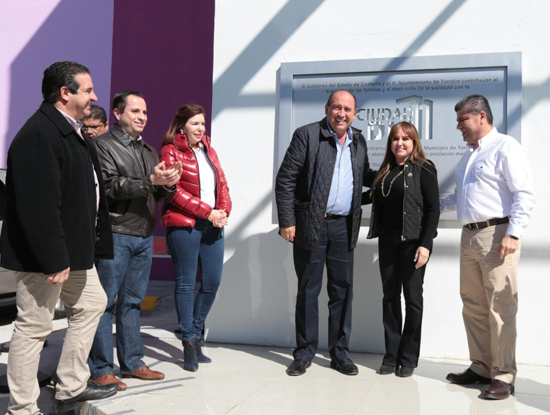 Inaugura Rubén Moreira ciudad DIF, en Torreón 