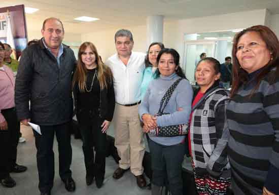 Inaugura Rubén Moreira ciudad DIF, en Torreón 