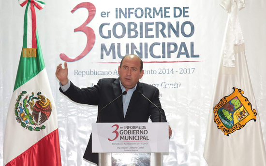 Reconocen alcaldes trabajo de Rubén Moreira Valdez 