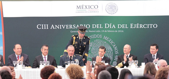 Acompaña Rubén Moreira al Presidente Enrique Peña Nieto a inaugurar instalaciones militares 