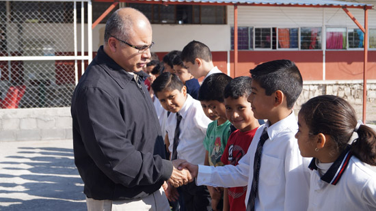 Cumple alcalde César Gutiérrez con la educación 