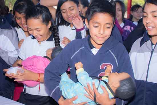 DIF Ramos Arizpe realiza la primer feria de prevención al embarazo 