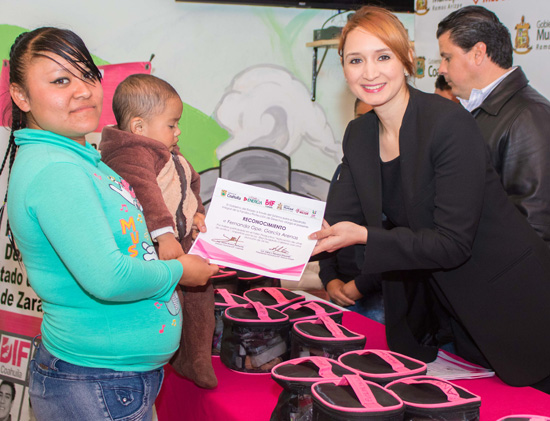 El DIF Ramos Arizpe capacita a jóvenes madres en el emprendedurismo 