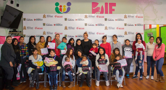 El DIF Ramos Arizpe capacita a jóvenes madres en el emprendedurismo 