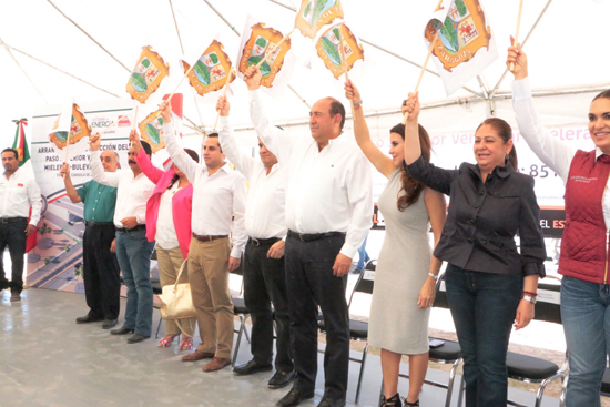 Arranca gobernador una magna obra vial más para Coahuila 