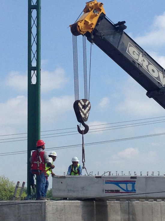 Coahuila avanza en la construcción del puente sobre arroyo Las Vacas en Acuña 