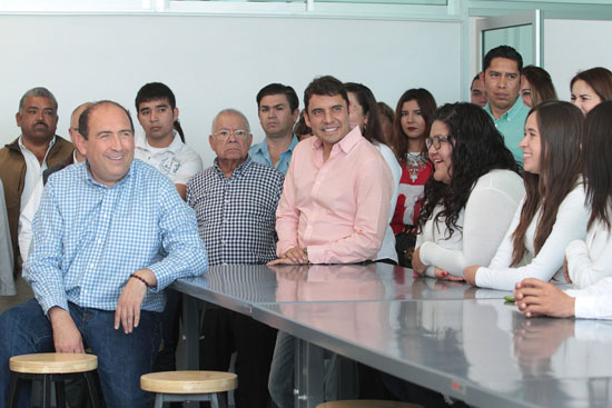 Coahuila crece en oferta educativa: Rubén Moreira 