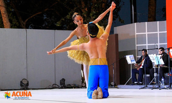 Espectáculo de ballet, teatro  y danzón disfrutaron los acuñenses en el Foro del Cincuentenario 