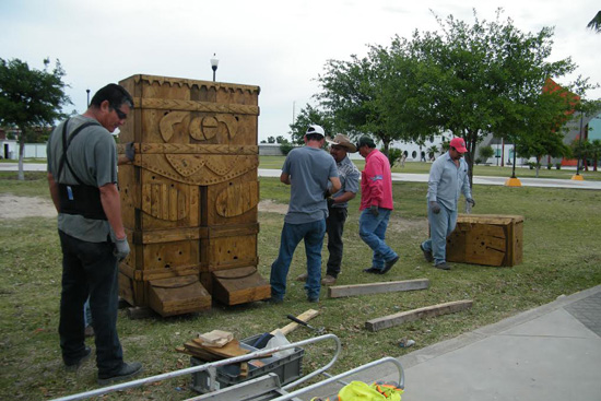Instalan esculturas prehispánicas en el corredor Infoteca-Presidencia 