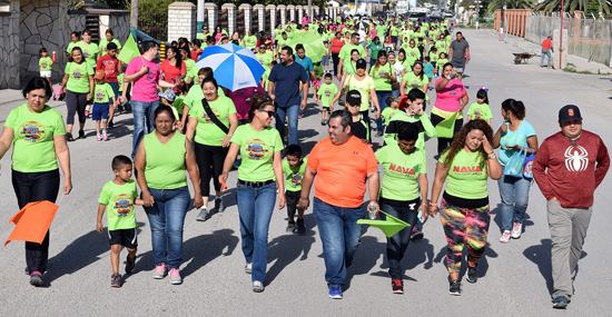 Realizan caminata contra la diabetes en el jardín de niños Estefanía Castañeda de Nava 