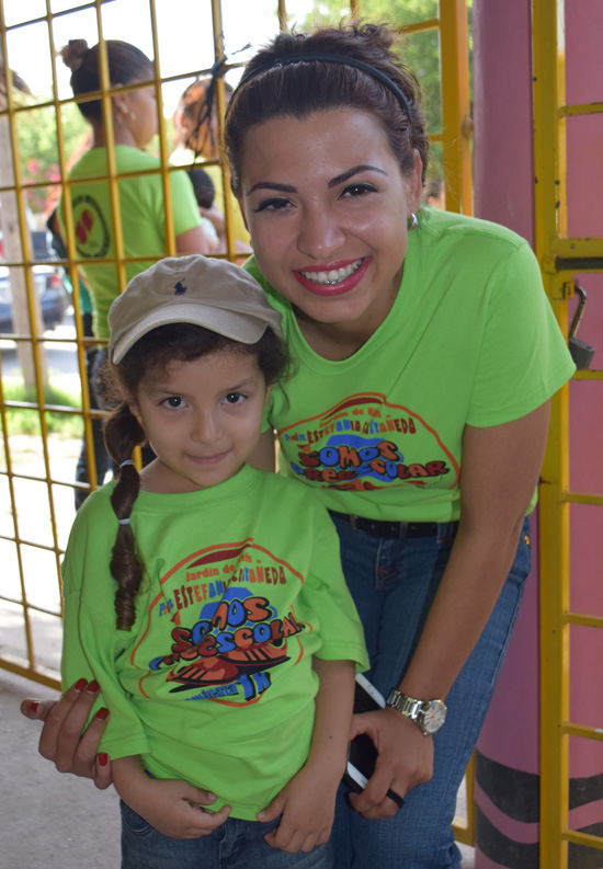 Realizan caminata contra la diabetes en el jardín de niños Estefanía Castañeda de Nava 
