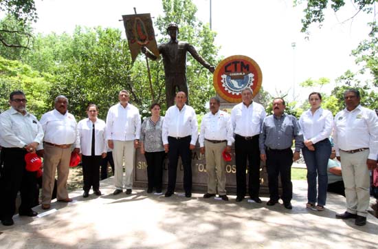 Celebra gobierno del estado 103 años del Día del Trabajo en México 