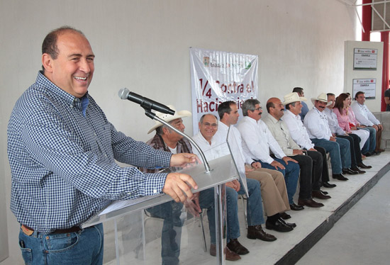Entrega Rubén Moreira más de 50 MDP de apoyo al campo 