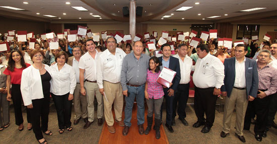 INEA reconoce avances de Coahuila en alfabetización y educación para adultos 
