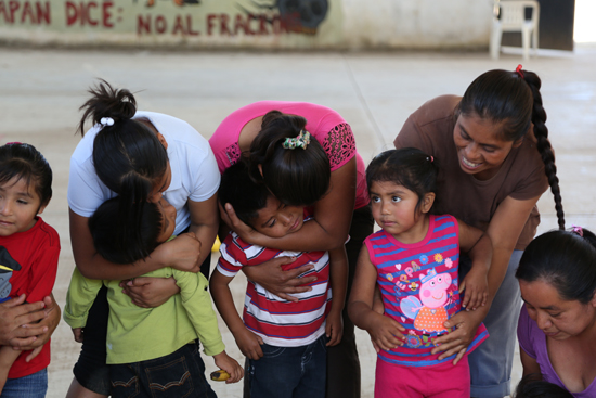 Son las mamás mexicanas protagonistas en la educación: CONAFE 