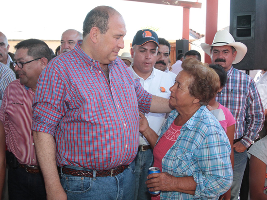 Avanza Coahuila en combate a las carencias sociales 