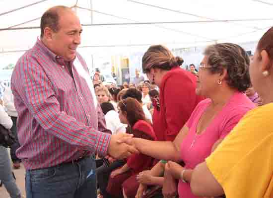 Con más pavimentación, Coahuila avanza: Rubén Moreira 