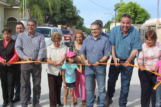 Concretan obra en la calle-canal Amado Gutiérrez, con la disminución de riesgos por inundación 