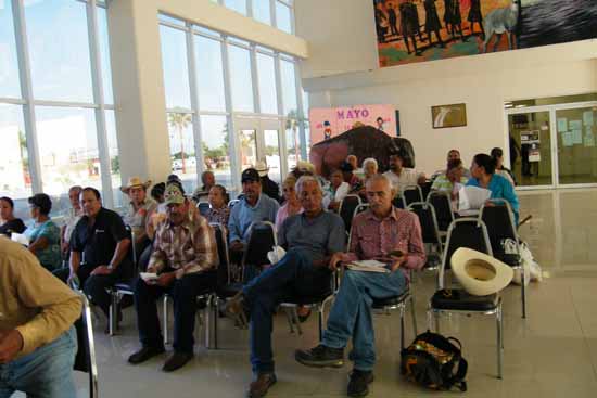 Consulado de USA en ciudad Juárez, atiende a mexicanos que trabajaron en el país del norte y buscan  pensionarse 