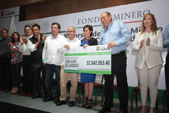 El Fondo Minero entregó 127 MDP para obras de infraestructura en 20 municipios 