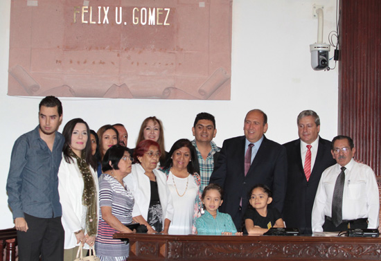 El nombre del general Félix U. Gómez quedó inscrito en letras doradas en el Salón de Sesiones del Congreso 