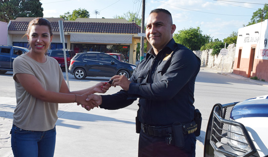 Entrega alcaldesa de Nava cuatro nuevas patrullas totalmente equipadas a Seguridad Pública 