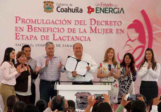 Rubén Moreira promulgó el decreto en beneficio de las trabajadoras del estado en etapa de lactancia 
