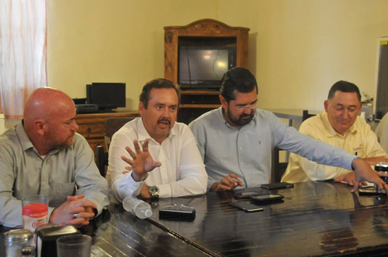 Apoyarán a Zaragoza alcaldes panistas para resolver problema del agua 