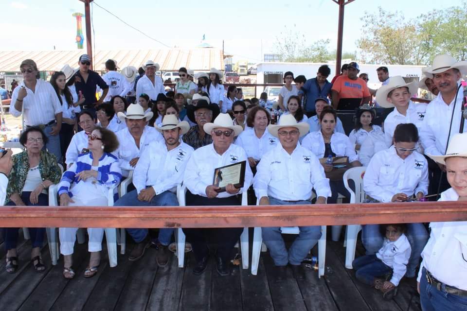 Dedican cabalgata de Nueva Rosita a Don Isabel Elizondo Peña 