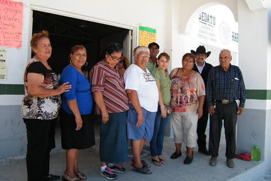 Perseveran abuelos del Centro Comunitario San Antonio en el programa Movimiento Dorado 