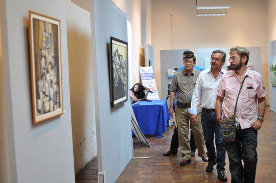 Recorre Alcalde Taller y Exposición de Pintura Cubana en el Museo Coahuila y Texas 