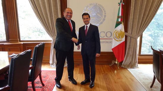 Se reúne Rubén Moreira con el presidente Enrique Peña en Los Pinos 