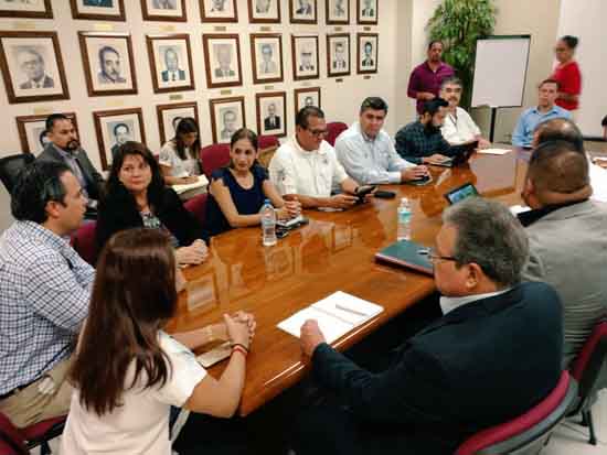 Autoridades estatales se reúnen con personal de WOLA y de la Casa del Migrante de Saltillo 