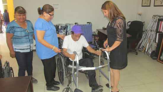 Disponibles aparatos ortopédicos para adultos mayores en el sistema DIF 