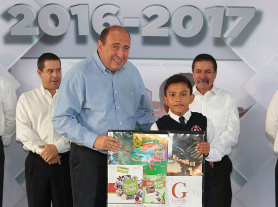 El futuro de Coahuila es de sus jóvenes.- Rubén Moreira 
