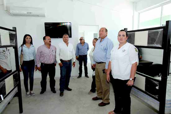 Supervisa Rubén Moreira Valdez construcción de Centros de Operaciones Militares 
