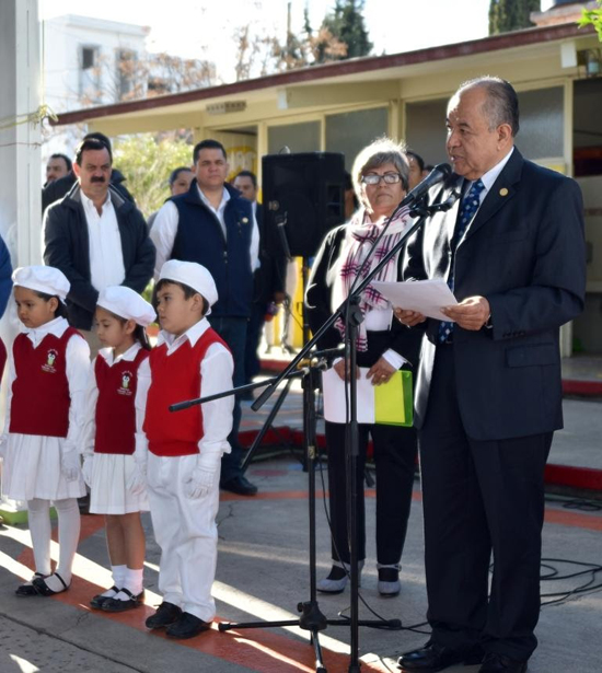 Invitan a niños a conocer la Presidencia Municipal de Saltillo 