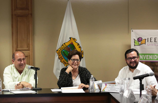 Coahuila, líder nacional en educación para adultos 