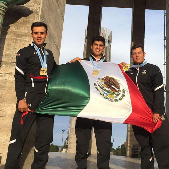 Logra coahuilense José Elizondo medalla de oro con equipo mexicano en Mundial Juvenil de Tiro con Arco 