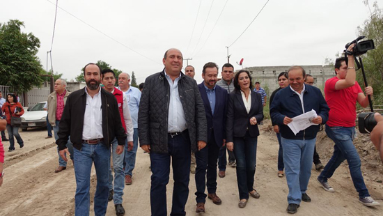 Siguen obras de pavimentación en Coahuila 