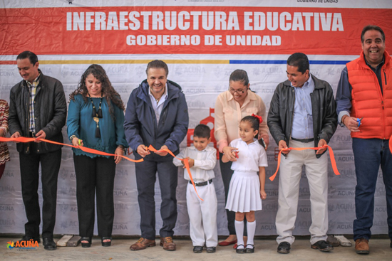 Alumnos del jardín de niños “Lucila González Chapa” de la Nueva Laguna, reciben techumbre tipo malla sombra 