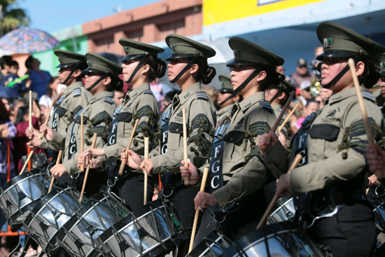 Encabeza Rubén Moreira desfile más largo del país 