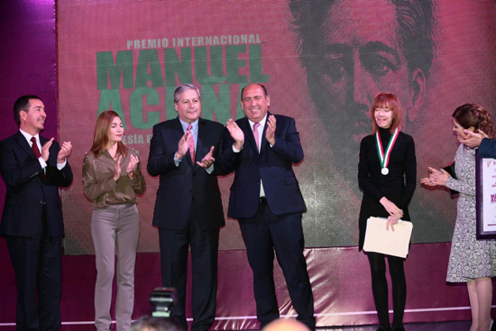 Entrega el gobierno de Coahuila  Premio Internacional Manuel Acuña 