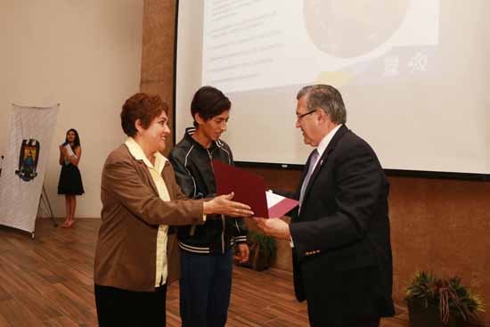 Entregan Acreditación como Nivel II en el SNB al Instituto de Ciencias y Humanidades “Salvador González Lobo” 