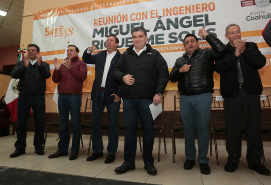 Reafirma compromisos con el magisterio de la sección 38 el gobernador Miguel Ángel Riquelme 