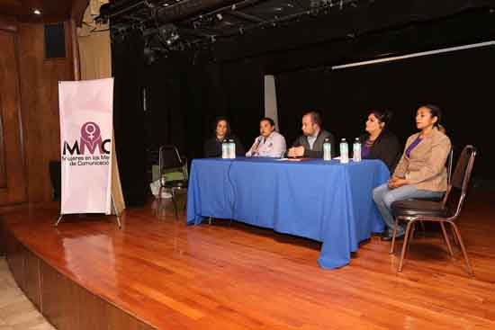 Comparten con Estudiantes de la Facultad de Ciencias de la Comunicación el Panel “Los Retos y Riesgos de ser Mujer Periodista en México” 